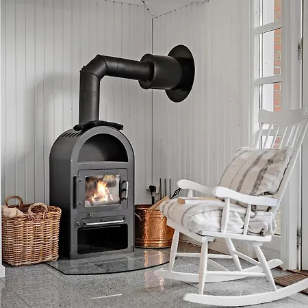 2 Bedroom Beautiful In Dom wakacyjny *