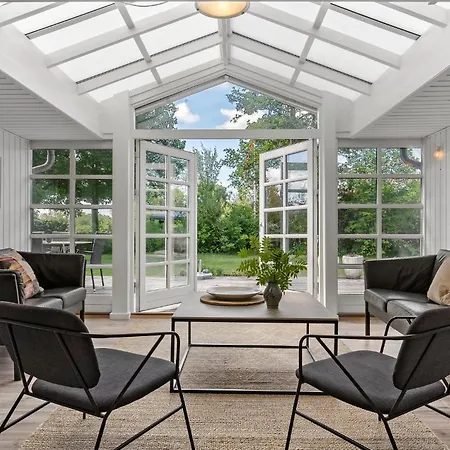 Dom wakacyjny 2 Bedroom Beautiful In Børkop