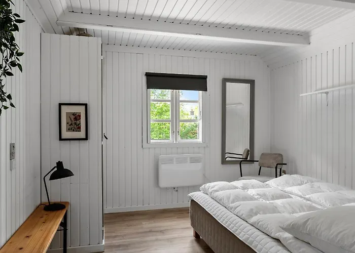 Semesterbostad 2 Bedroom Beautiful In Børkop